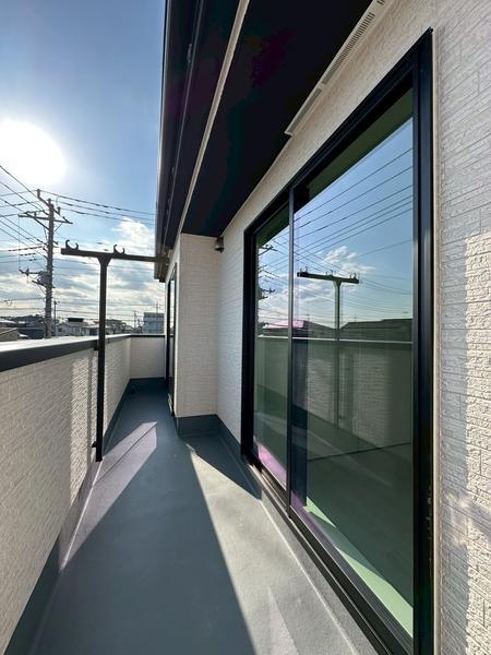 草加市稲荷4丁目　新築一戸建て　12期2号棟