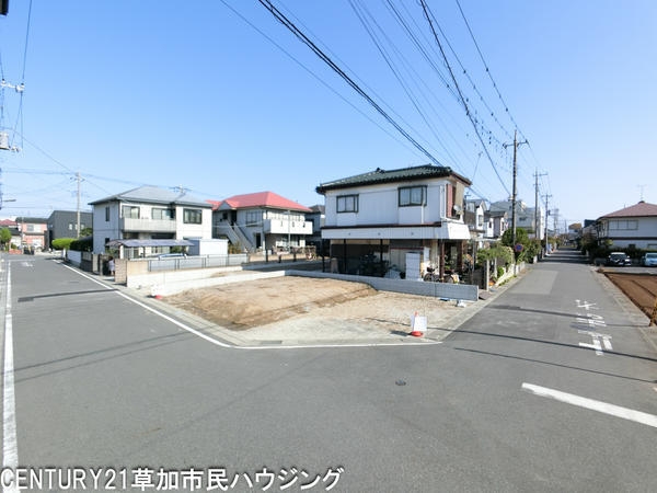 草加市稲荷4丁目　新築一戸建て　12期2号棟