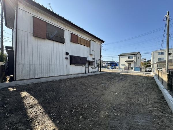 草加市稲荷4丁目　新築一戸建て　12期1号棟