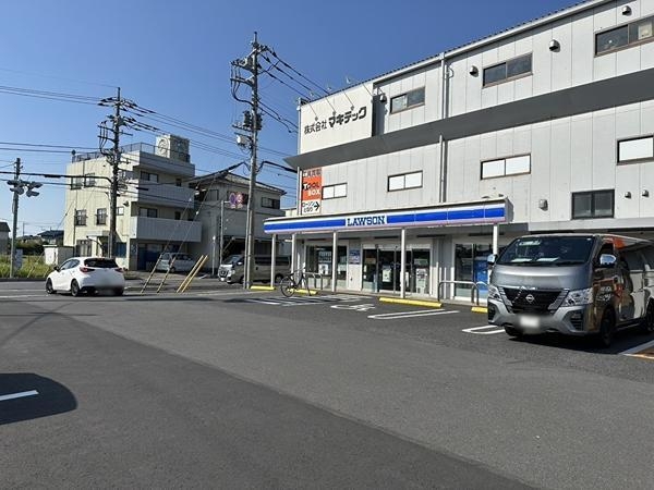八潮市上馬場　新築一戸建て(ローソン八潮中央四丁目店)