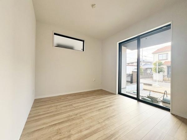 八潮市上馬場　新築一戸建て