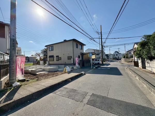 八潮市上馬場　新築一戸建て