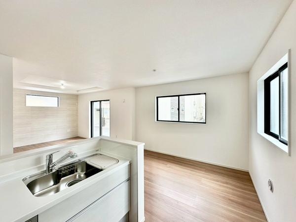 八潮市八條　新築一戸建て　4期