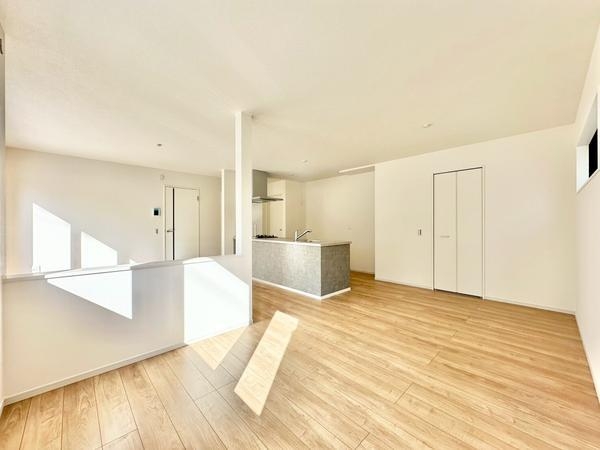 草加市青柳7丁目　新築一戸建て　10期