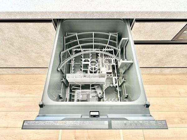 草加市青柳7丁目　新築一戸建て　10期