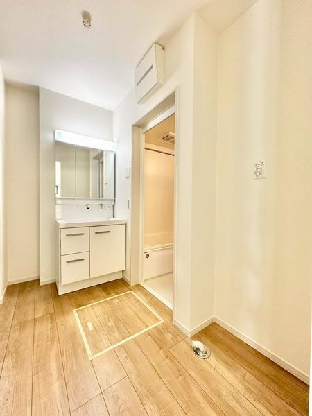 草加市青柳7丁目　新築一戸建て　10期