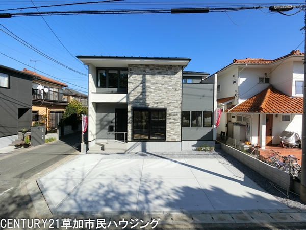 草加市青柳7丁目　新築一戸建て　10期