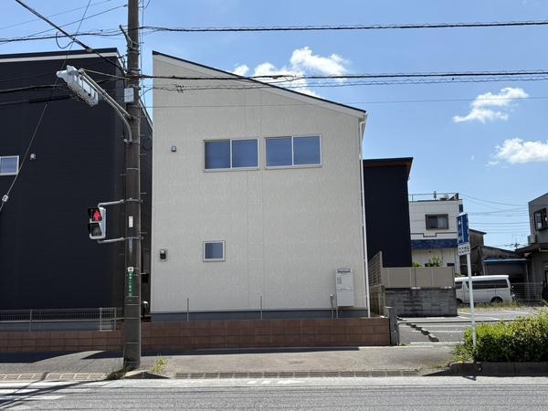 八潮市伊草1丁目　新築一戸建て　第2　　2号棟