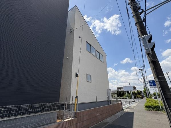 八潮市伊草1丁目　新築一戸建て　第2　　2号棟