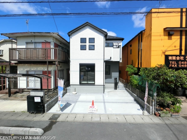 草加市稲荷5丁目　新築一戸建て　13期