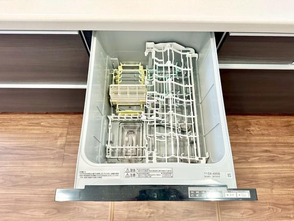 八潮市大曽根　新築一戸建て