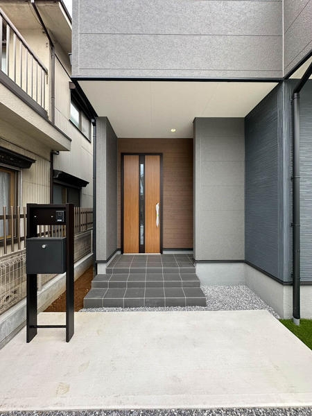 八潮市大曽根　新築一戸建て