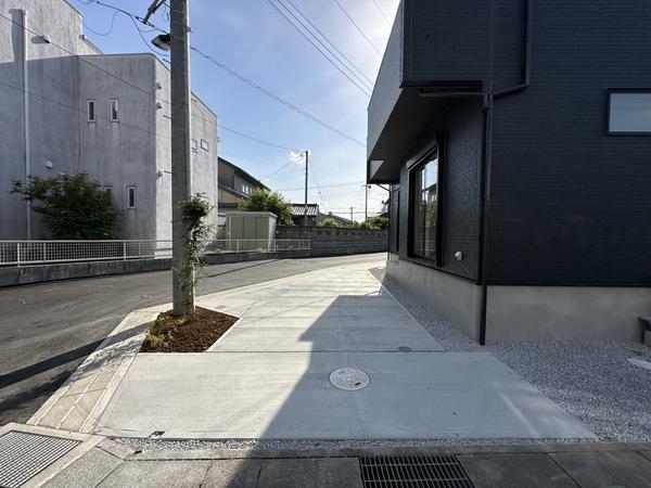草加市新里町　新築一戸建て　4期7号棟
