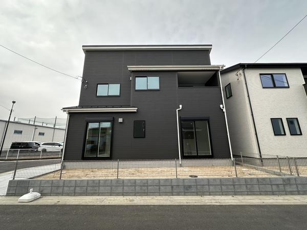 草加市苗塚町　新築一戸建て　第1期16号棟
