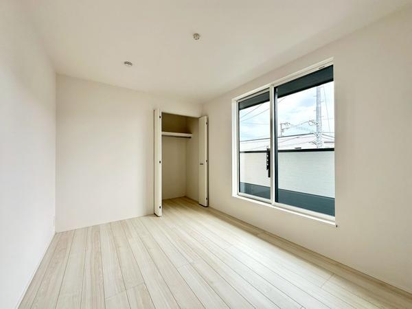 草加市苗塚町　新築一戸建て　第1期15号棟