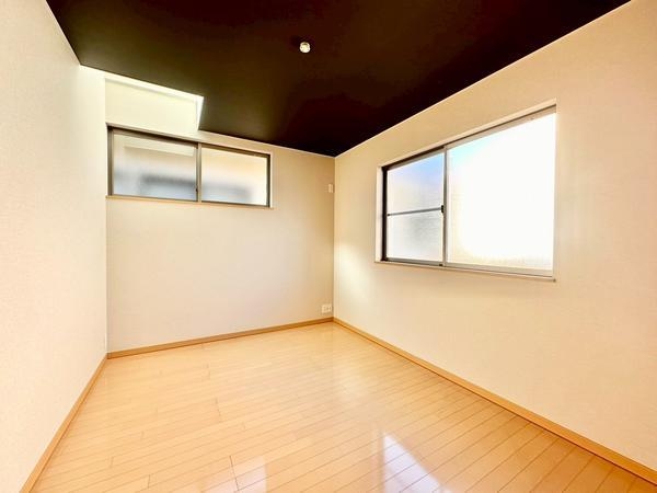 草加市八幡町の中古一戸建て