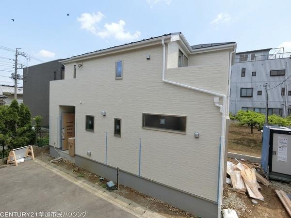八潮市大字二丁目　新築一戸建て　IV