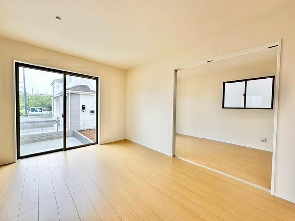 草加市谷塚仲町　新築一戸建て　B号棟