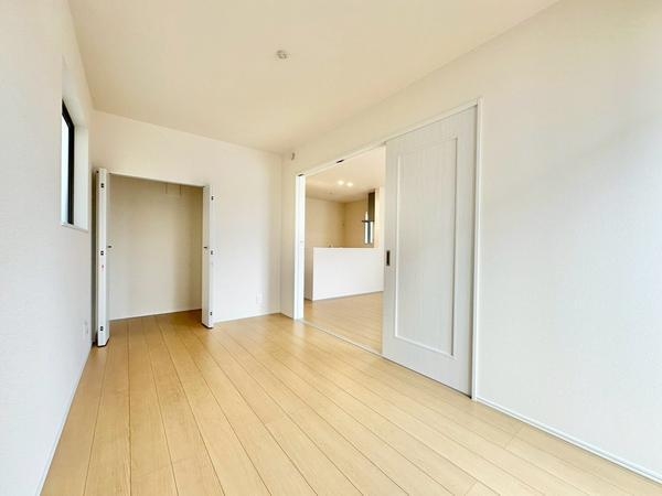 草加市谷塚仲町　新築一戸建て　B号棟