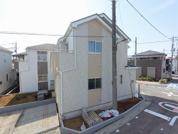 草加市谷塚仲町　新築一戸建て　B号棟