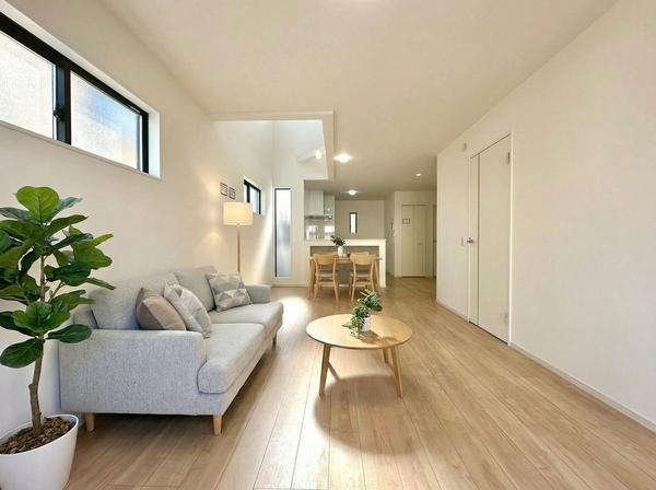 草加市苗塚町　新築一戸建て　2期