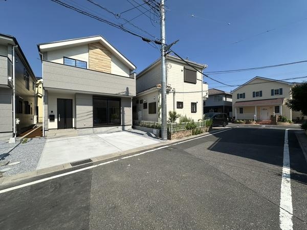 草加市長栄2丁目　新築一戸建て　7期3号棟