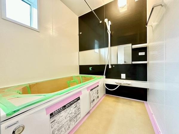 草加市新栄4丁目　新築一戸建て　01期