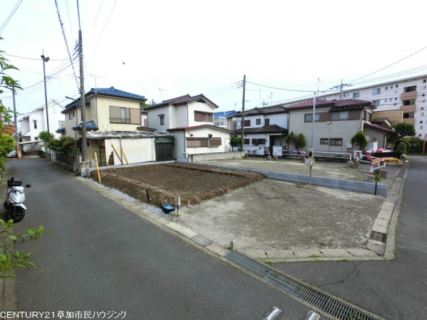 草加市新栄4丁目　新築一戸建て　01期