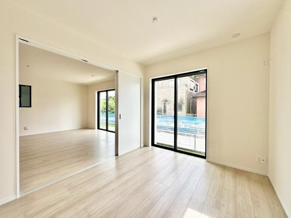 草加市新栄3丁目　新築一戸建て　B号棟