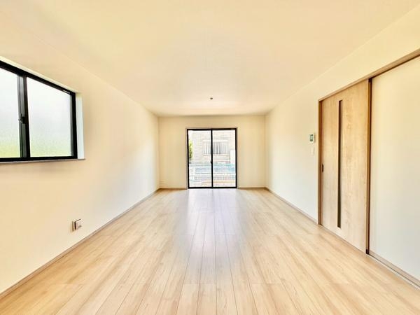 草加市新栄3丁目　新築一戸建て　C号棟