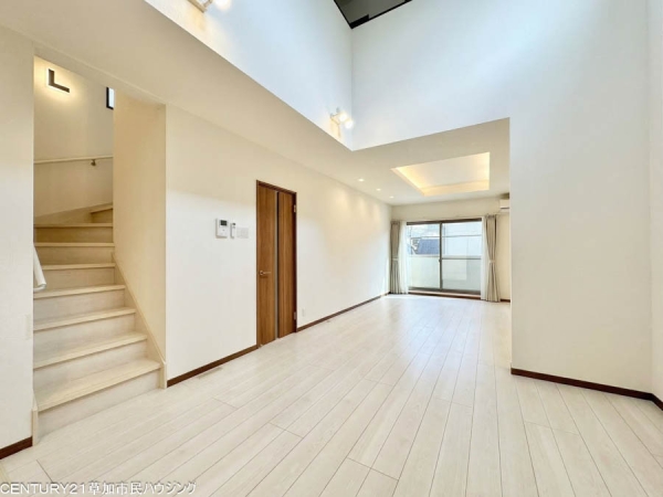 草加市松原5丁目　中古一戸建て