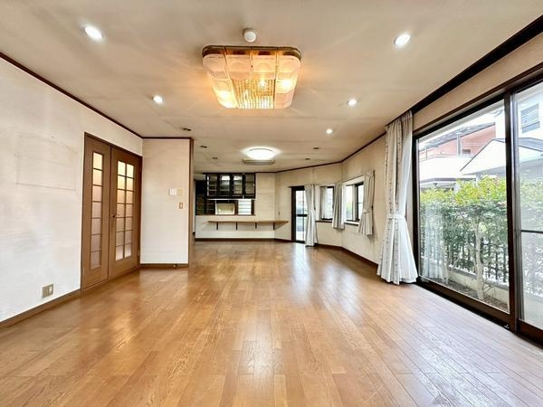 草加市長栄３丁目の中古一戸建て