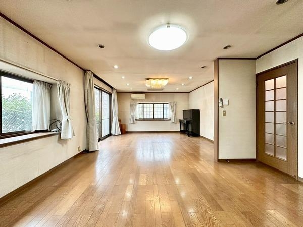 草加市長栄３丁目の中古一戸建て