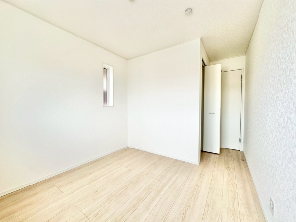 草加市苗塚町　新築一戸建て　第8
