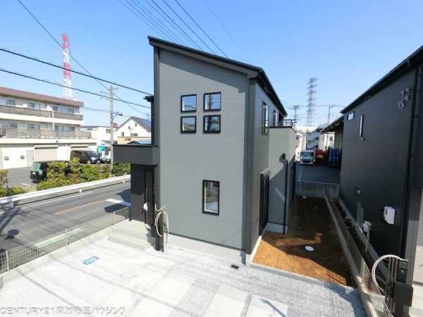 草加市青柳3丁目　新築一戸建て　30期1号棟