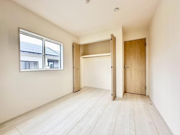 草加市新善町　新築一戸建て　8号棟