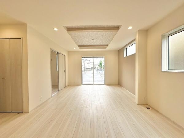 草加市新善町　新築一戸建て　1号棟