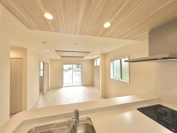 草加市新善町　新築一戸建て　1号棟