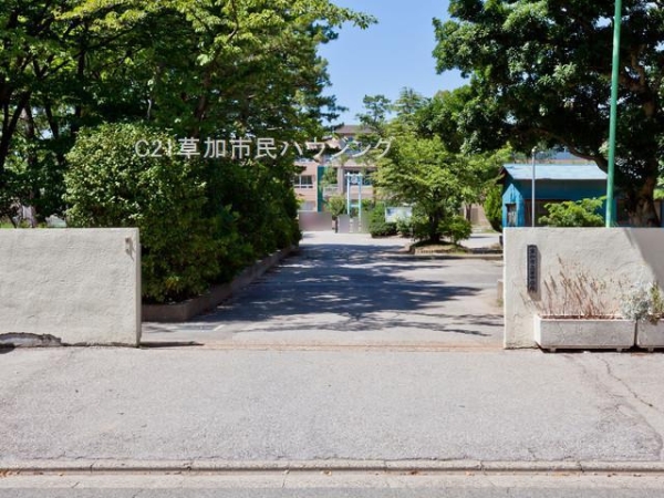 草加市北谷３丁目の土地(栄中学校)