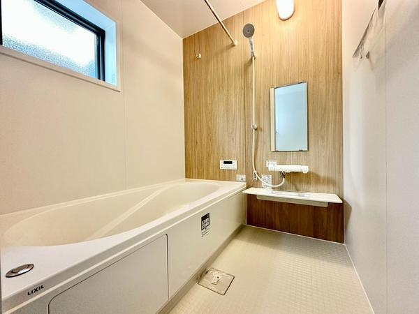 八潮市鶴ケ曽根　新築一戸建て　II