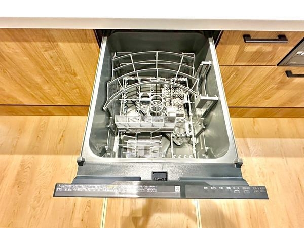 草加市稲荷6丁目　新築一戸建て　4期