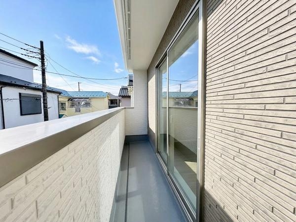 草加市稲荷6丁目　新築一戸建て　4期