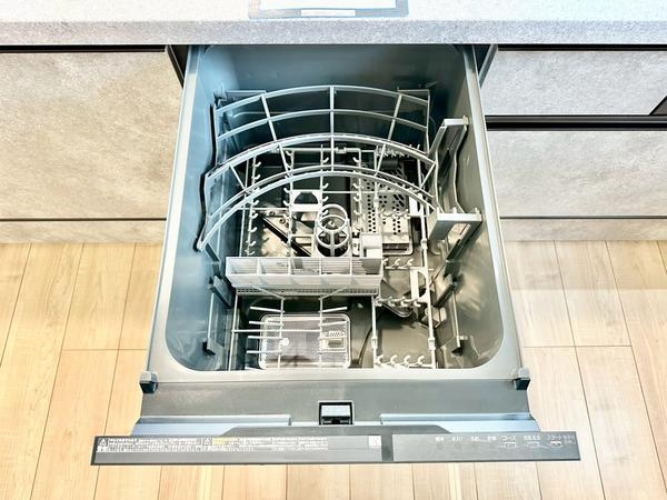 草加市手代1丁目　新築一戸建て　7期1号棟