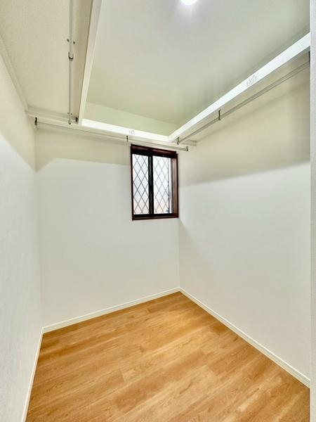 草加市新里町の中古一戸建て