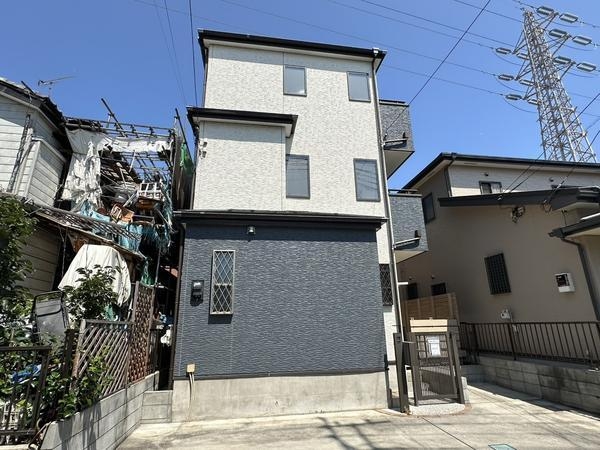 草加市新里町　中古一戸建て