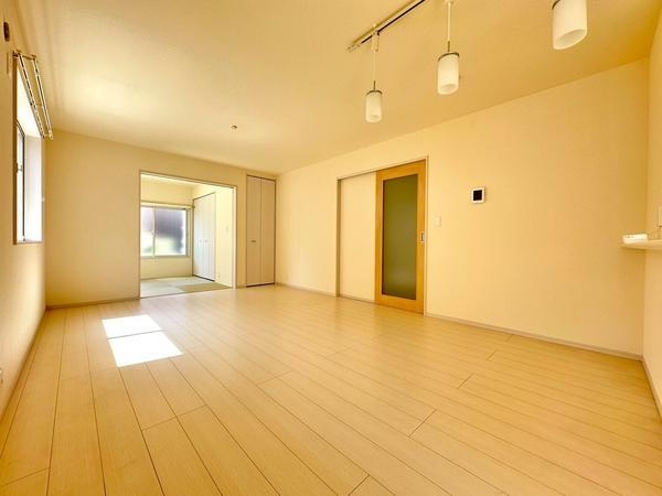 八潮市大字鶴ケ曽根の中古一戸建て
