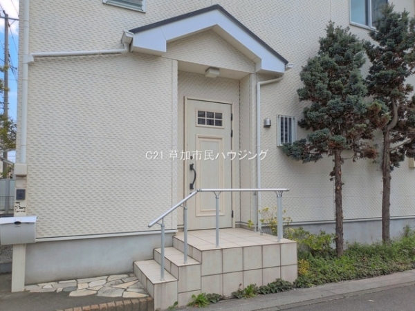 草加市青柳８丁目の中古一戸建て