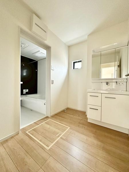 草加市谷塚町　新築一戸建て　26期1号棟