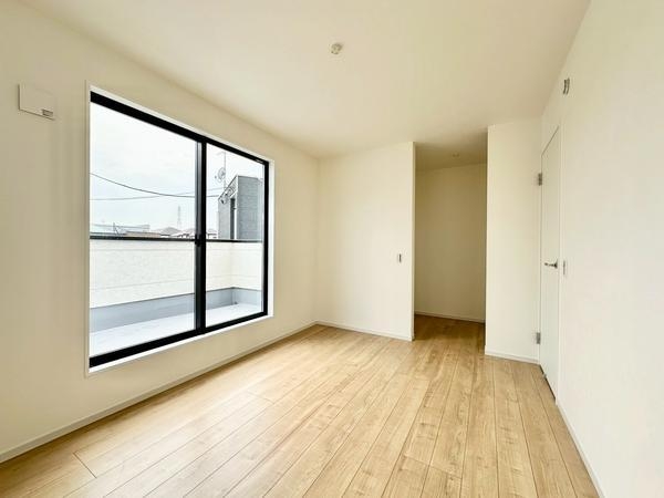 草加市谷塚町　新築一戸建て　26期1号棟