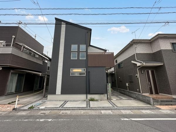 草加市青柳7丁目　中古一戸建て